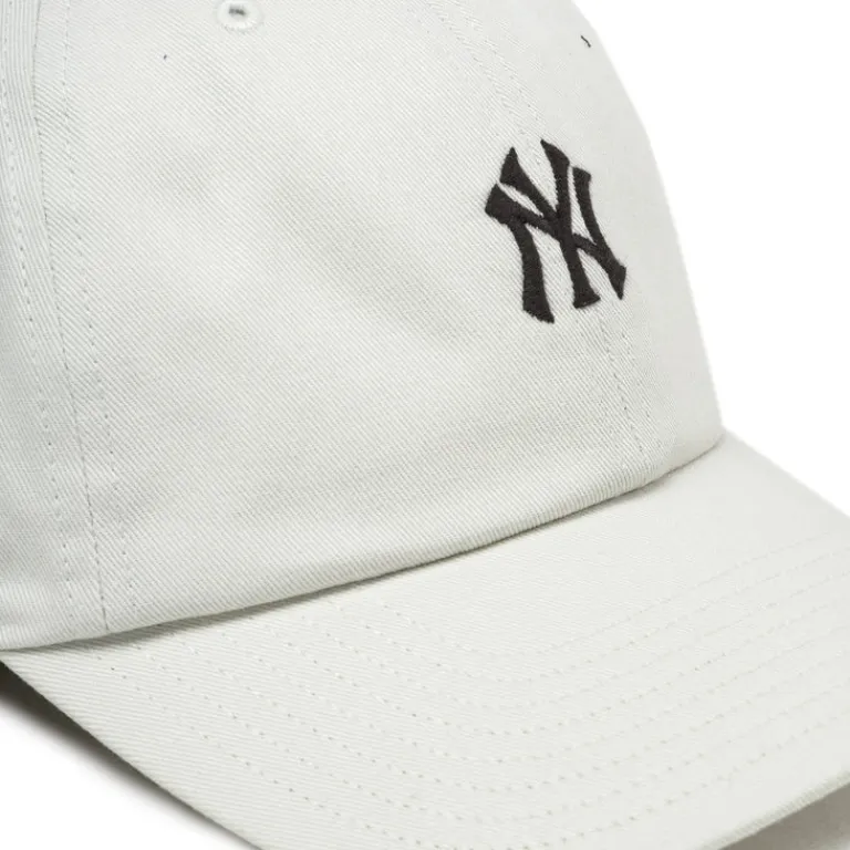 47 Alle Anzeigen|Caps & Bucket Hats*MLB New York Yankees Foundation *Clean Up* Cap Sandstone