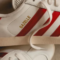 Adidas Sneakers En Cuir|Baskets Décontractées Terrace*Gazelle Crystal White / Beta Scarlett / Crew White