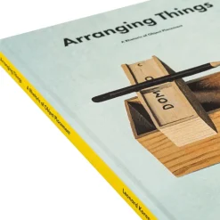 Apartamento Livres Et Magazines*Arranging Things: A Rhetoric of Object Placement Multi