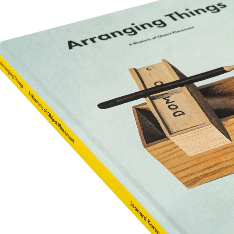 Apartamento Livres Et Magazines*Arranging Things: A Rhetoric of Object Placement Multi