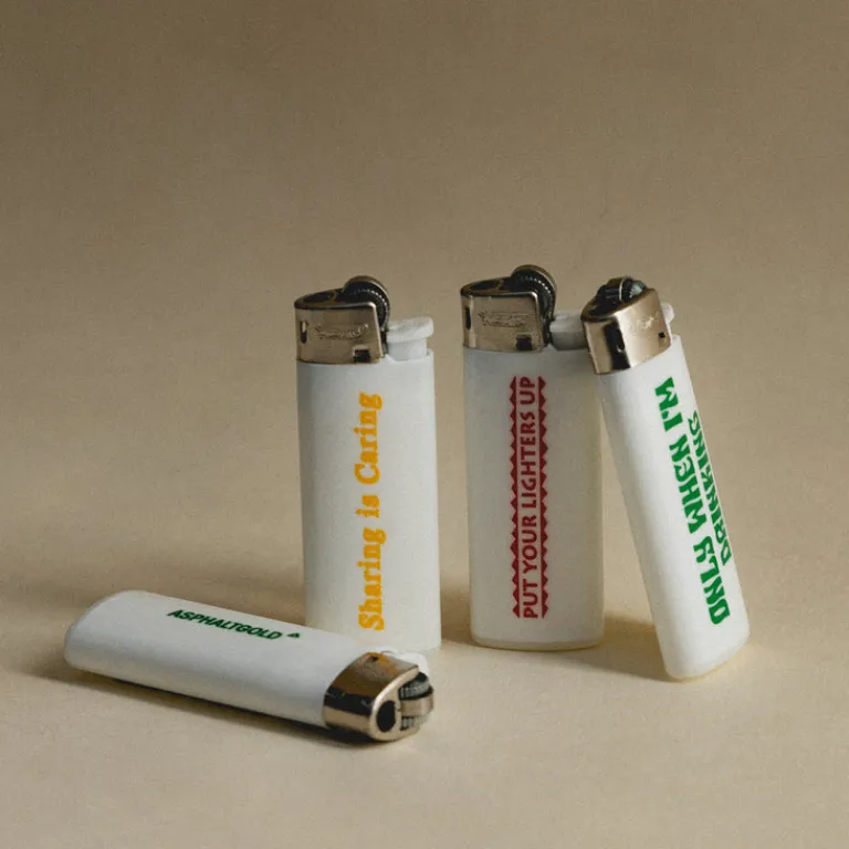 Asphaltgold Alle Anzeigen|Stuff*Forever Young Lighter White / Blue