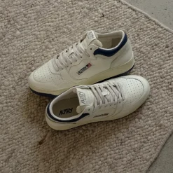 Autry Sneakers Montantes|Sneakers En Cuir*Med-Way Mid *Leather / Crack* Blue / Marshmallow
