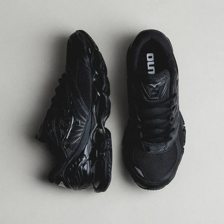 Mizuno Sneakers En Cuir*Wave Prophecy LS Black / Black / Black