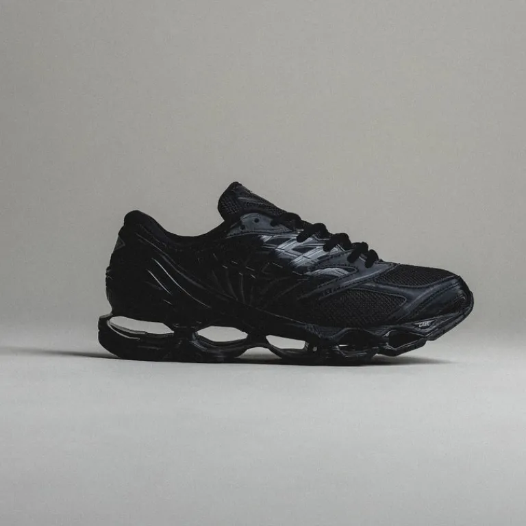Mizuno Sneakers En Cuir*Wave Prophecy LS Black / Black / Black