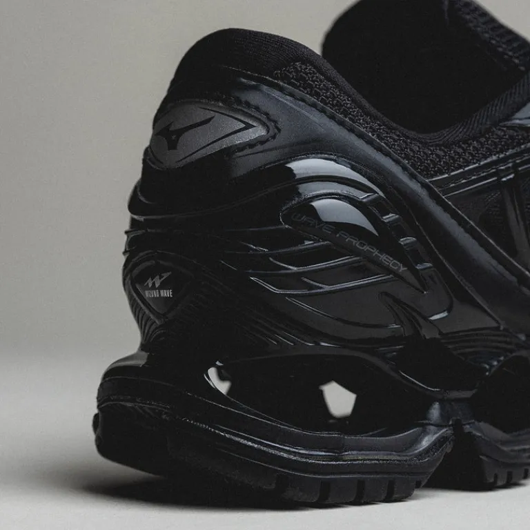 Mizuno Sneakers En Cuir*Wave Prophecy LS Black / Black / Black