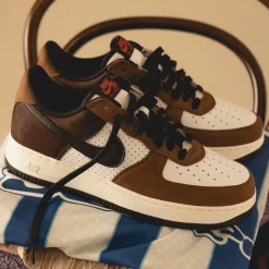 Nike Sneakers En Cuir*Air Force 1 Low Retro White / Black / Bison