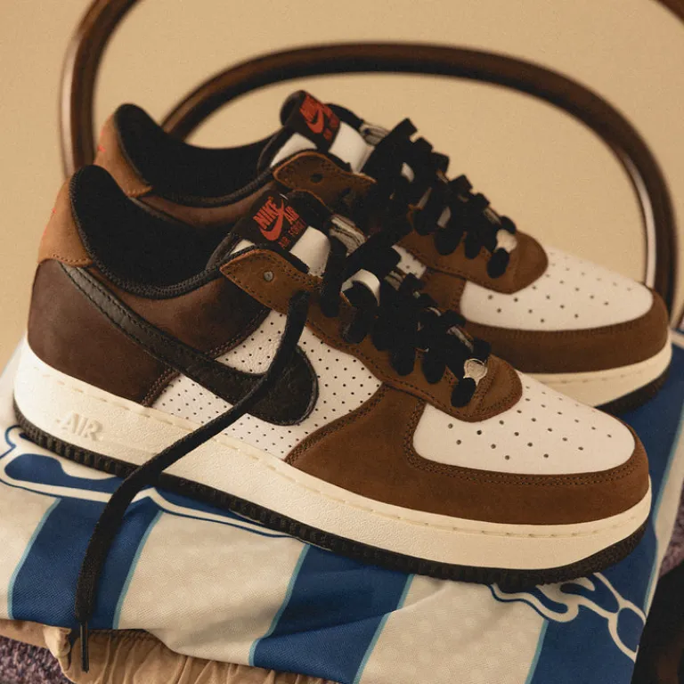 Nike Sneakers En Cuir*Air Force 1 Low Retro White / Black / Bison