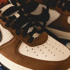 Nike Sneakers En Cuir*Air Force 1 Low Retro White / Black / Bison