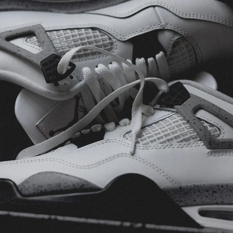 Jordan Sneakers Montantes|Sneakers En Cuir*Nike Air 4 Retro *White Cement* Summit White / Fire Red / Tech Grey / Black