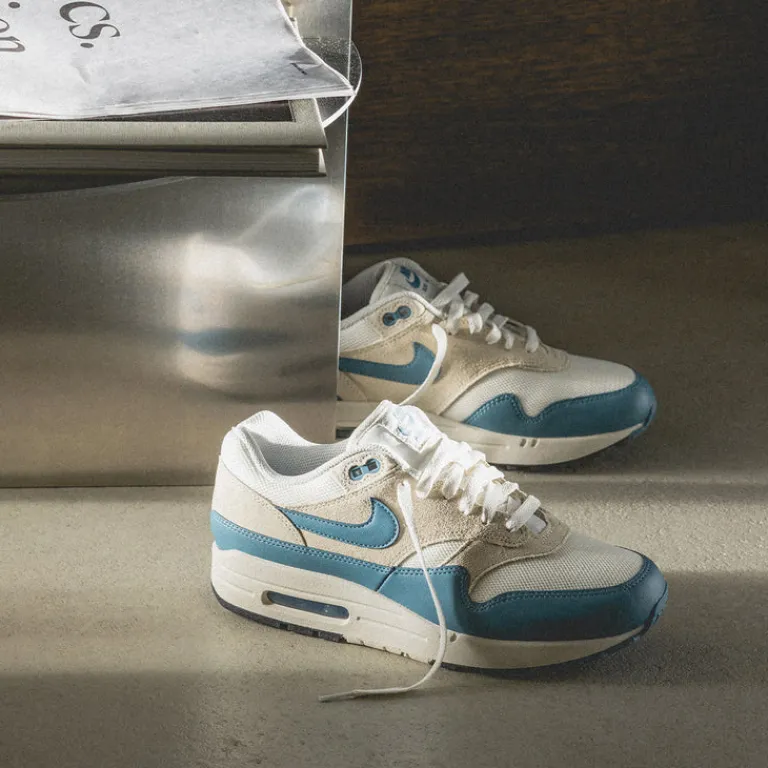 Nike Sneakers Blancs|Chaussures De Running Retro*Air Max 1 Essential Soft Pearl / Smokey Blue / Light Khaki / Black