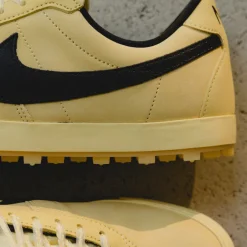 Nike Sneakers En Cuir*Astrograbber QS Soft Yellow / Black / Sail / Safety Orange