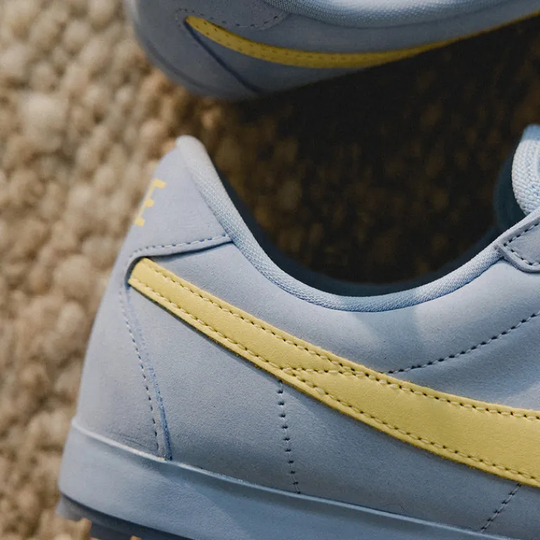 Nike Sneakers En Cuir*Astrograbber QS Aluminum / Soft Yellow / Sail / Black