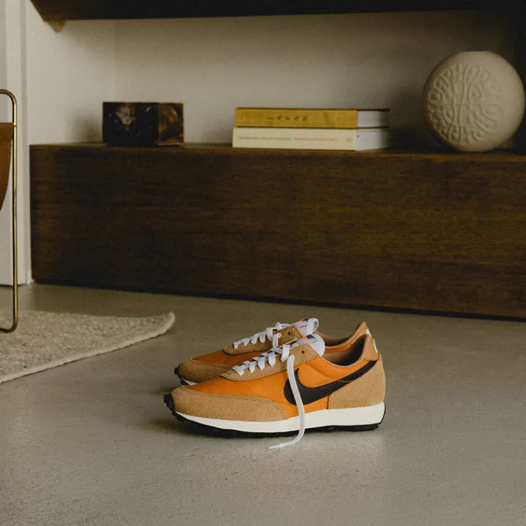 Nike Sneakers En Cuir|Chaussures De Running Retro*Daybreak SP Flax / Velvet Brown / Monarch / White
