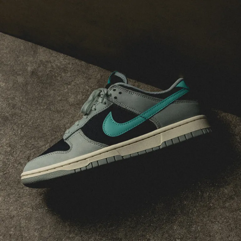 Nike Sneakers En Cuir*Dunk Low Retro PRM Light Pumice / Green Frost / Dark Obsidian / Coconut Milk