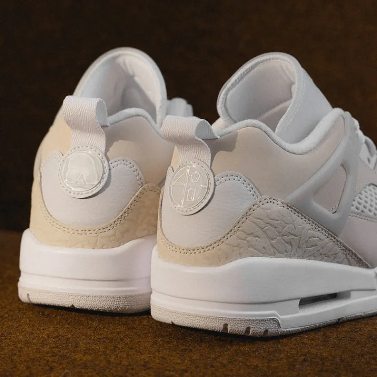 Jordan Sneakers En Cuir*Nike Spizike Low Sanddrift / Vast Grey / White