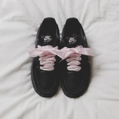 Nike Sneakers Végétaliens*Wmns Air Force 1 ’07 LV8 Black / Black / Pink Ice