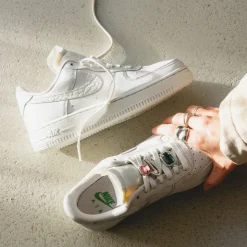 Nike Sneakers En Cuir|Sneakers Blancs*Wmns Air Force 1 Low Premium Light Bone / Light Bone / Kelly Green