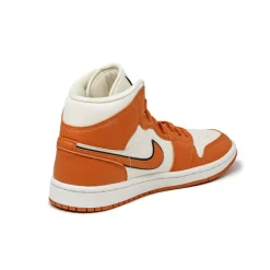 Jordan Sneakers En Cuir*Nike Wmns Air 1 Mid SE *Sport Spice* Coconut Milk / Sport Spice / Black / Sail