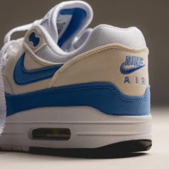 Nike Sneakers Blancs|Chaussures De Running Retro*Wmns Air Max 1 White / Royal Pulse / Phantom / Black