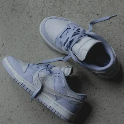 Nike Sneakers En Cuir*Wmns Dunk Low Ghost / Platinum Tint / Summit White