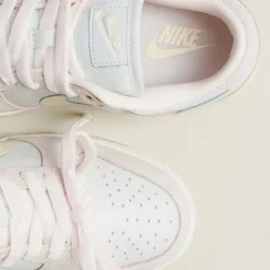 Nike Sneakers En Cuir*Wmns Dunk Low PRM Light Soft Pink / Coconut Milk