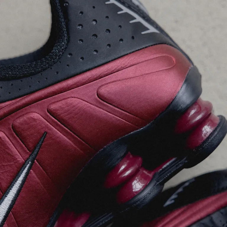 Nike Sneakers Végétaliens|Chaussures De Running Retro*Wmns Shox R4 Black / Metallic Silver / Team Red