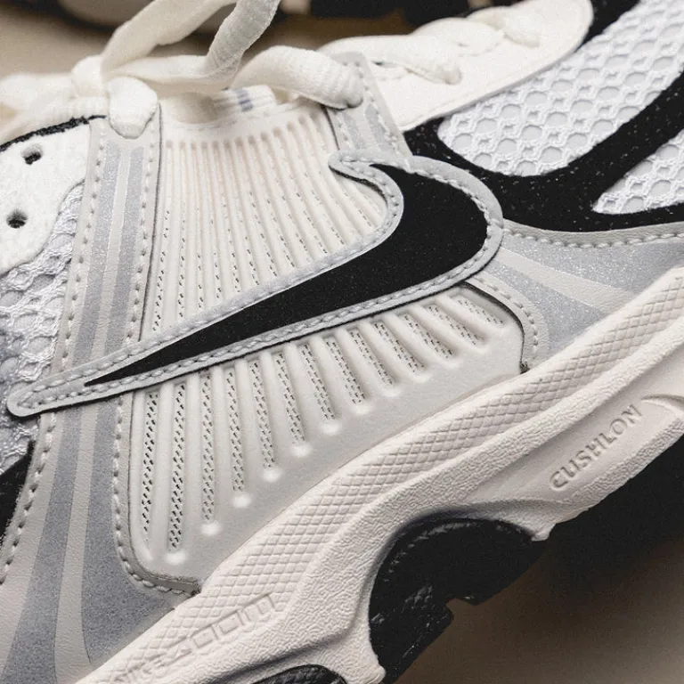 Nike Sneakers En Cuir|Chaussures De Running Retro*Wmns Zoom Vomero 5 Photon Dust / Black / Phantom