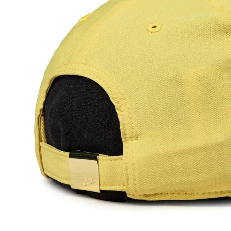 Nike Alle Anzeigen|Caps & Bucket Hats*Dri-Fit Club Structured Metal Logo Cap Saturn Gold / Metallic Gold