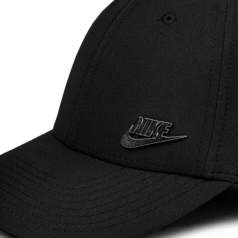 Nike Alle Anzeigen|Caps & Bucket Hats*Dri-Fit Club Structured Metal Logo Cap Black / Metallic Silver