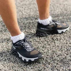 On Sneakers Végétaliens|Chaussures De Running*x Pleasures x The Loop Cloudmster Hyper W Espresso / Elk
