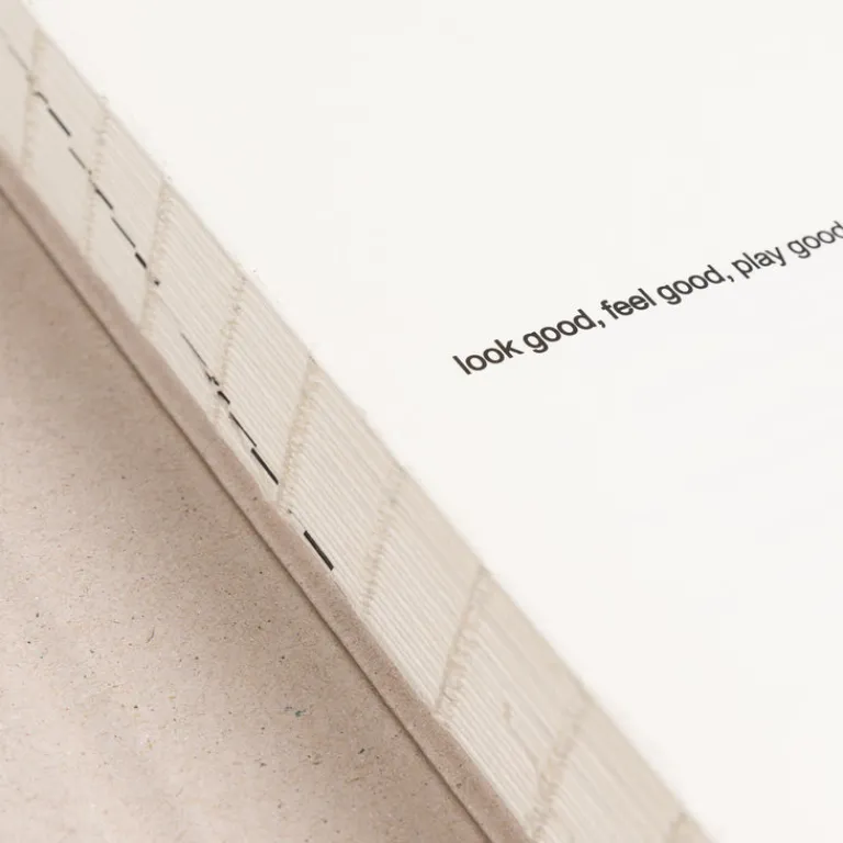 Phaidon Livres Et Magazines*Look Good, Feel Good, Play Good: Nike Apparel Multi