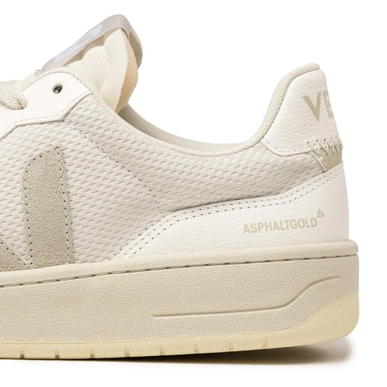 Veja Sneakers Blancs*x Asphaltgold V-90 Shades of Time
